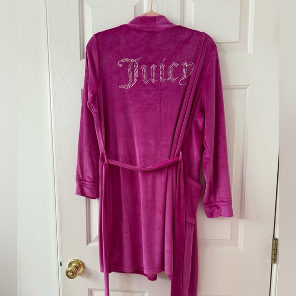 🩷Pink Velvet JUICY Robe w/ Sparkly Bling Glitter Letters size small medium - Picture 6 of 7